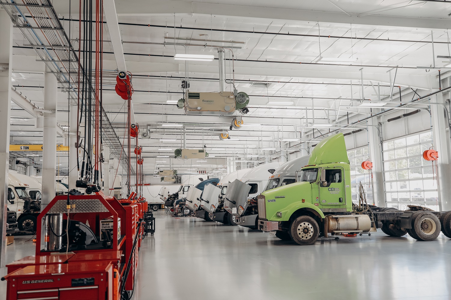 truck repair shop truck repair shop