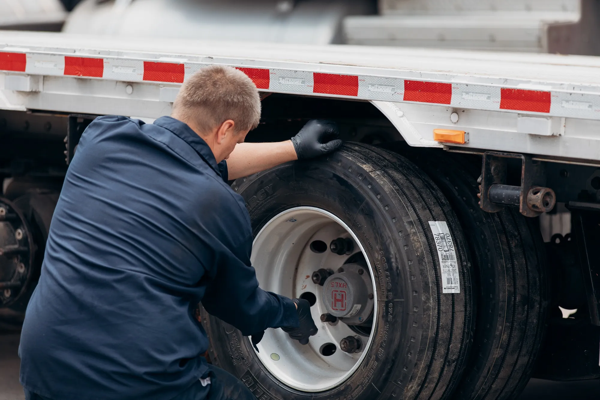 truck tire repair service